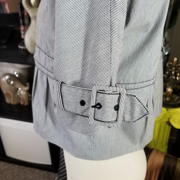 Gorgeous buckle strap sleeve peplum shirt jacket size 2 - Picture 4 of 7